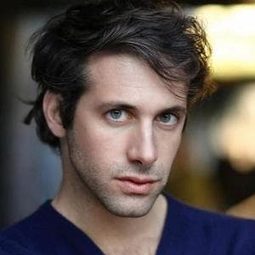 Marco Iannone - 班裏最後一個人演員 飾演Stiff