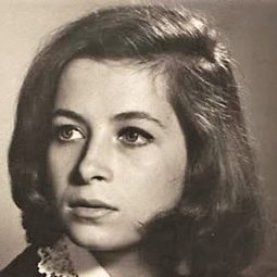 Irina Kuberskaya - 留給父母的日記演員 飾演Anna Pavlovna