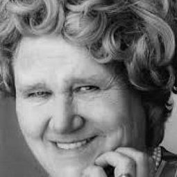 Fiammetta Baralla 飾演 Olga