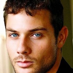 Gino Anthony Pesi - 傳奇 42 號演員 飾演Joe Garagiola