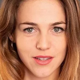 Tania Fortea 飾演 Sonia