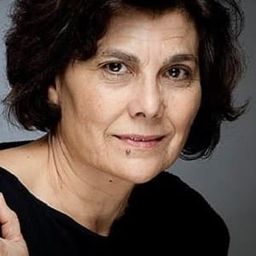 Pepa López 飾演 Isabel