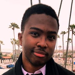 Khamani Griffin 飾演 Caleb (voice)