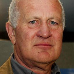 John Irvin - Noah's Ark導演