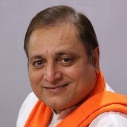 馬諾·喬許 飾演 Devesh Solank