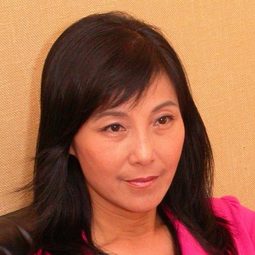 余文詩 飾演 Sharon