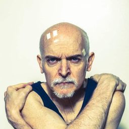 Luigi Sciamanna - Secreto de Confesión演員 飾演Senador Ruiz