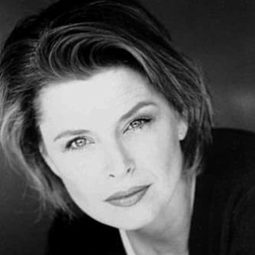 Laurie Guzda - 選美俏臥底演員 飾演Assistant Director