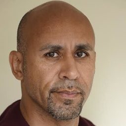 Daniel Eghan - 白金漢謀殺案演員 飾演Jail Warden