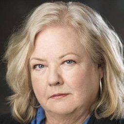 Trish Allen 飾演 Maisie