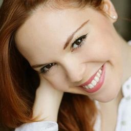 Marion Christmann - 甜蜜種子演員 飾演Police station policeman