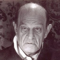 István Lénárt 飾演 