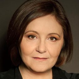 Cristina Cavalinhos - Parque Mayer演員 飾演Cidália