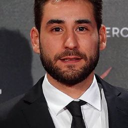 赫蘇斯·卡若薩 飾演 Javi