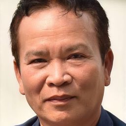 Pornsak Songsaeng 飾演 Self