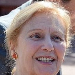 Giulia Lazzarini 飾演 Renilde Montessori