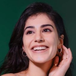 桑妮雅·拉蒂 飾演 Tara Kaul