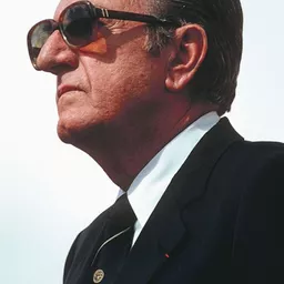 Jean-Marie Balestre - 車神塞納演員 飾演Self (archive footage)