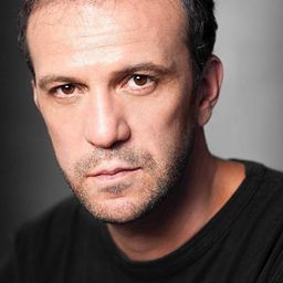 Cristóbal Pinto 飾演 Siso