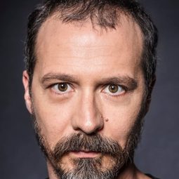 費雷·馬丁內斯 - 好男人出軌俱樂部　演員 飾演Marcos