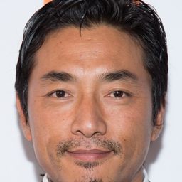 Tshering Dorji 飾演 Expressionless / The Bard