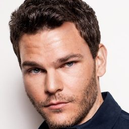 喬許·赫爾曼 飾演 Scrotus