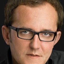 Antonio 'Morris' Durán - 神聖足球隊演員 飾演Padre Cienfuegos