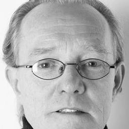 Aaron Harris 飾演 Charlie