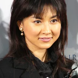 菊川憐 飾演 Lisa Ozaki