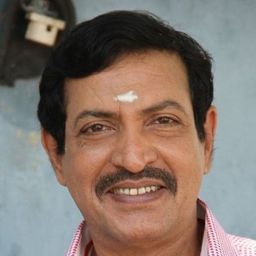 尼札蓋爾·拉維 飾演 Sriram Venkat's Father