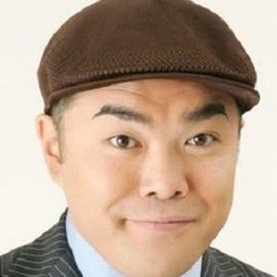 前田健 飾演 Teacher