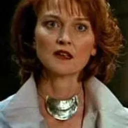 派翠西亞·德雷克 飾演 Queen Danielle / Mama Pig (voice)