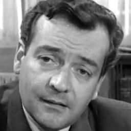 葛羅特薛維 飾演 