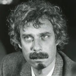 Jean-Luc Bideau 飾演 Archeo