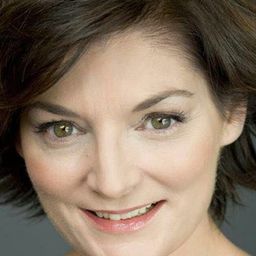 Olga Hueso 飾演 Leonor