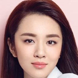 王曉晨 飾演 Xiao Qing