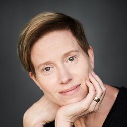 Katariina Unt 飾演 (segment "Gene+Ratio")