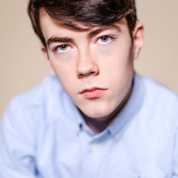 Evan O'Connor - 馴鹿大冒險：超越北極光演員 飾演Young Ilmar (voice)