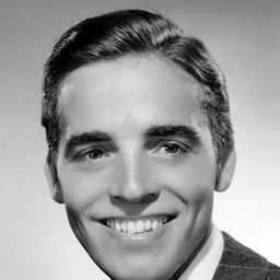 Richard Ney 飾演 Ezar