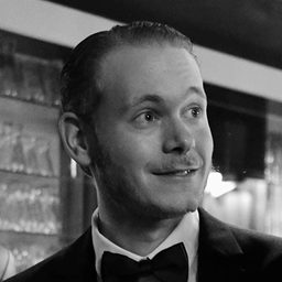 Dennis Vehlen 飾演 Worker (uncredited)