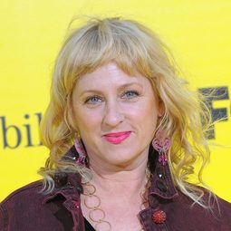 Kimmy Robertson 飾演 