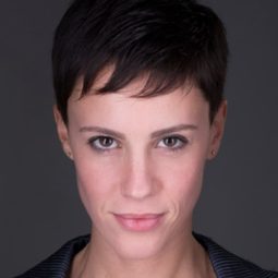 Chiara Martegiani - Maternity Blues演員 飾演Rina