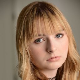 Zoe McLane - 綁定演員 飾演Miranda