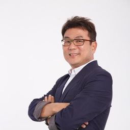 梁智強 飾演 Qiang