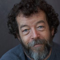 Morgan Rusler 飾演 Daily Sentinel Reporter