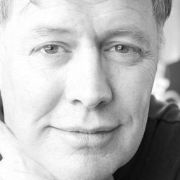 Glen Bowser 飾演 Collin Grosslight