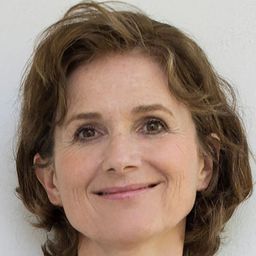 維多利亞·特勞門斯多夫 飾演 Elisabeth