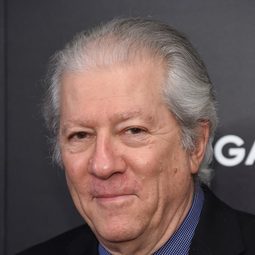 彼得·瑞森 飾演 Bob