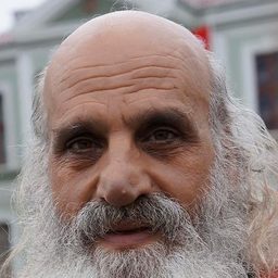 Ali Güney - 紐約五尖塔演員 飾演