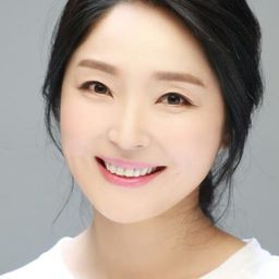 劉彩穆 飾演 Manager (segment "The Beautiful Strangers")